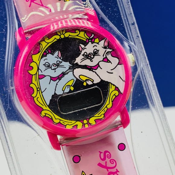Aristocats wristwatch vtg disney watch Duchess cat